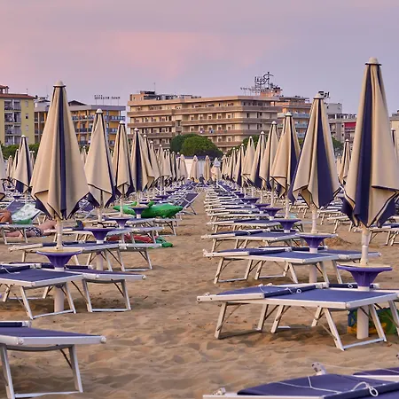Apartament Relax With Your Family By The Pool - Beahost Bibione