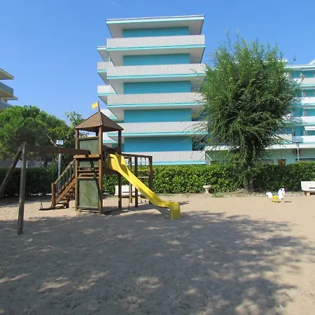 Relax With Your Family By The Pool - Beahost Apartament *