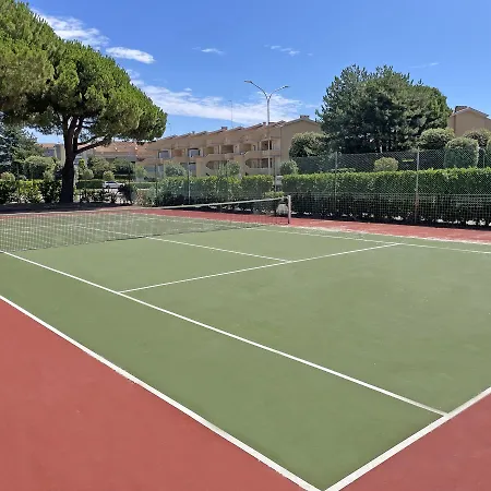 Relax With Your Family By The Pool - Beahost Apartament